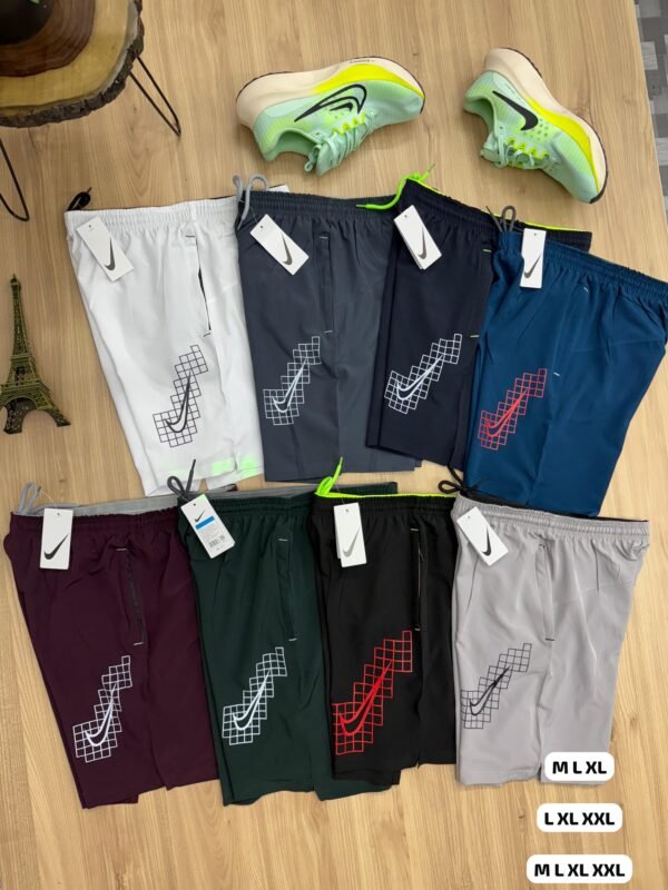 NIKE SHORTS WITH CONTRAST ELASTIC